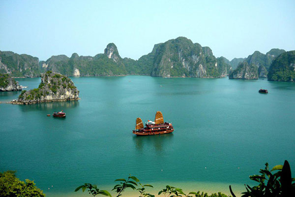 Images1261449 QTV Toan Canh Vinh Ha Long